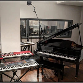Baby Grand Piano | Korg Trinity | Karma | Roland Juno | Nord Lead | Kawai | Kurzweil